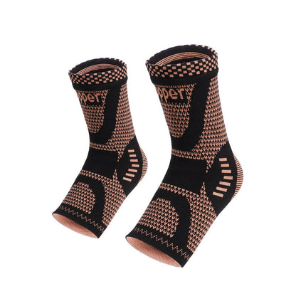 Kupferfarbene Strickbandage fürs Sprunggelenk