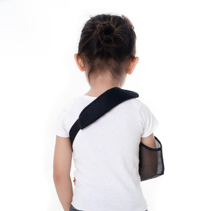 Kinder-Armschlinge aus Mesh mit Unterarmtasche