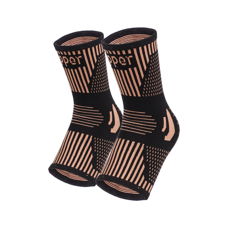 Kupferfarbene Strickbandage fürs Sprunggelenk