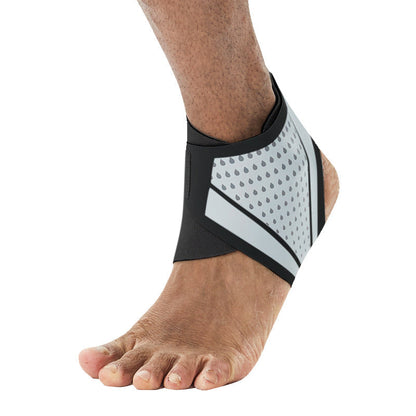 Perforierte Knöchelbandage mit Kreuzwicklung