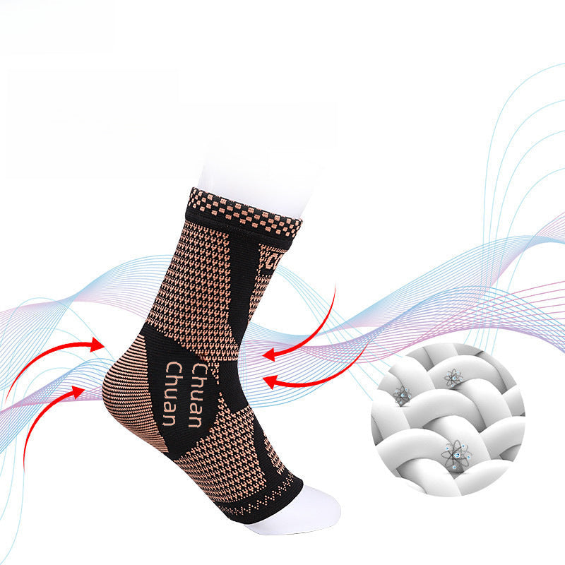 Kupferfarbene Strickbandage fürs Sprunggelenk