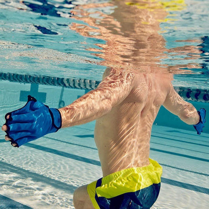 Schwimmhandschuhe mit Schwimmhäuten fürs Wassertraining